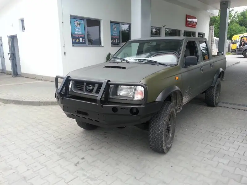 Acquista Ora Paraurti Anteriore Con Supporto Verricello e Bullbar Nissan Navara D22 1997-2001